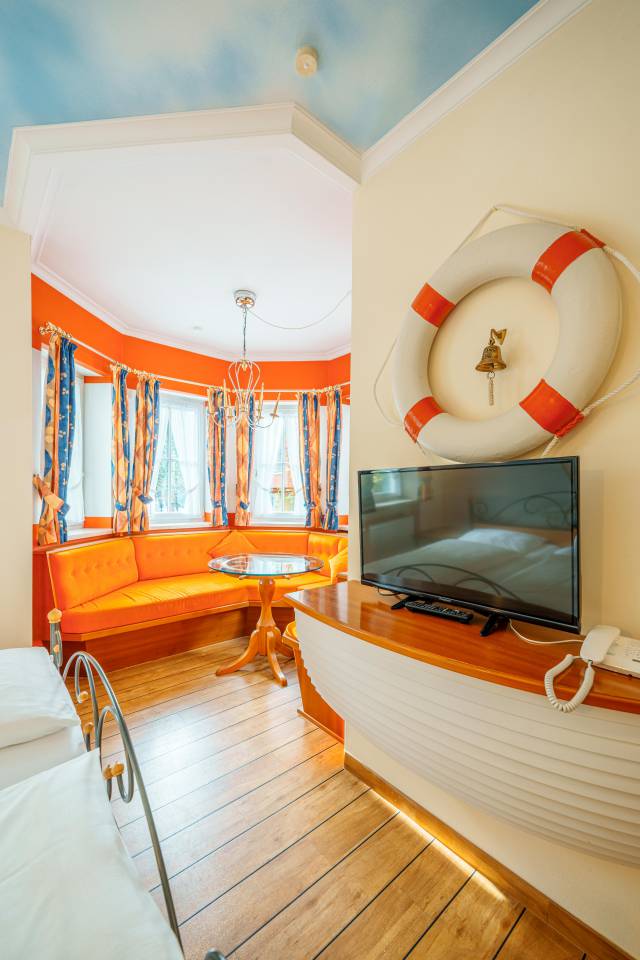 Innenansicht Doppelzimmer im marine Stil