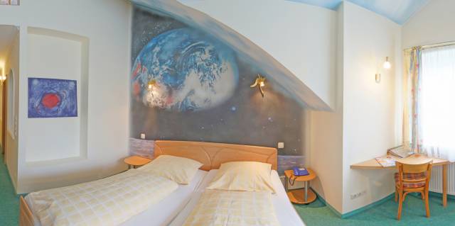 Planetarium Suite: Blick vom Mond auf die Erde - Duftbad, Tepidarium, Box-Sack