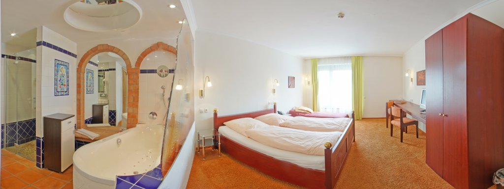 Whirlpool für 2 im Zimmer - Hotel Plankl